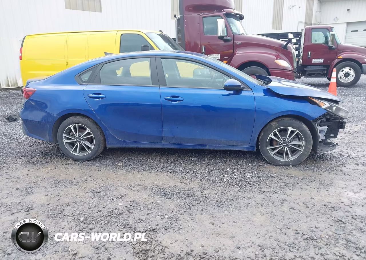 2024 Kia Forte Lxs VIN:3KPF24AD0RE762973 - 13