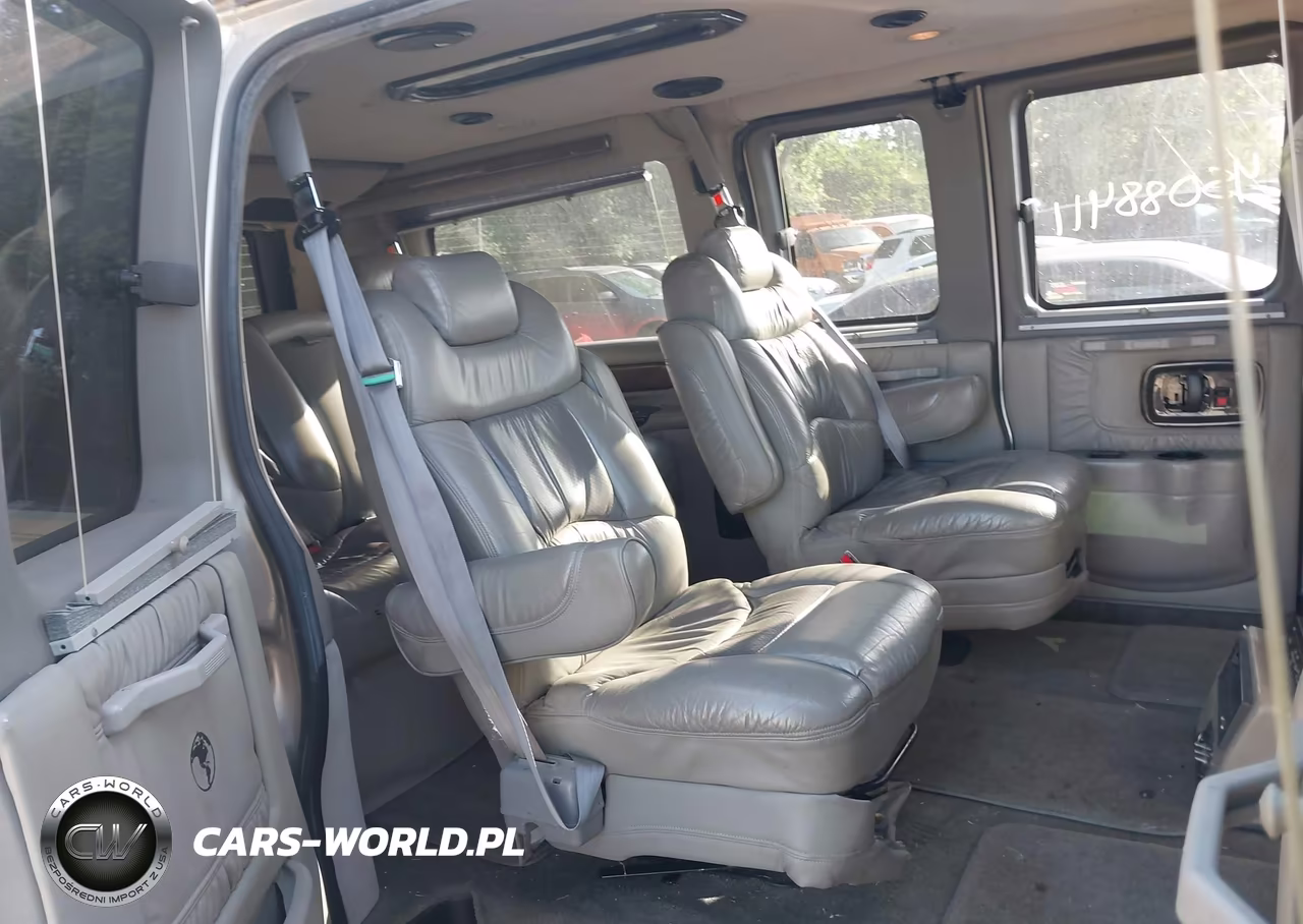 2003 Chevrolet Express Upfitter VIN:1GBFG15T031114274 - 8