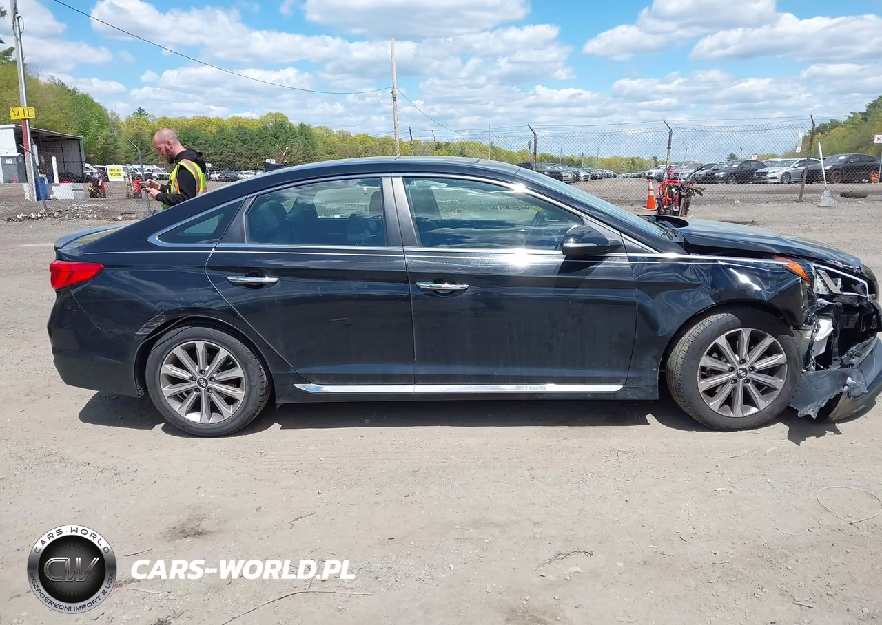 2016 Hyundai Sonata Limited VIN:5NPE34AF4GH419845 - 13