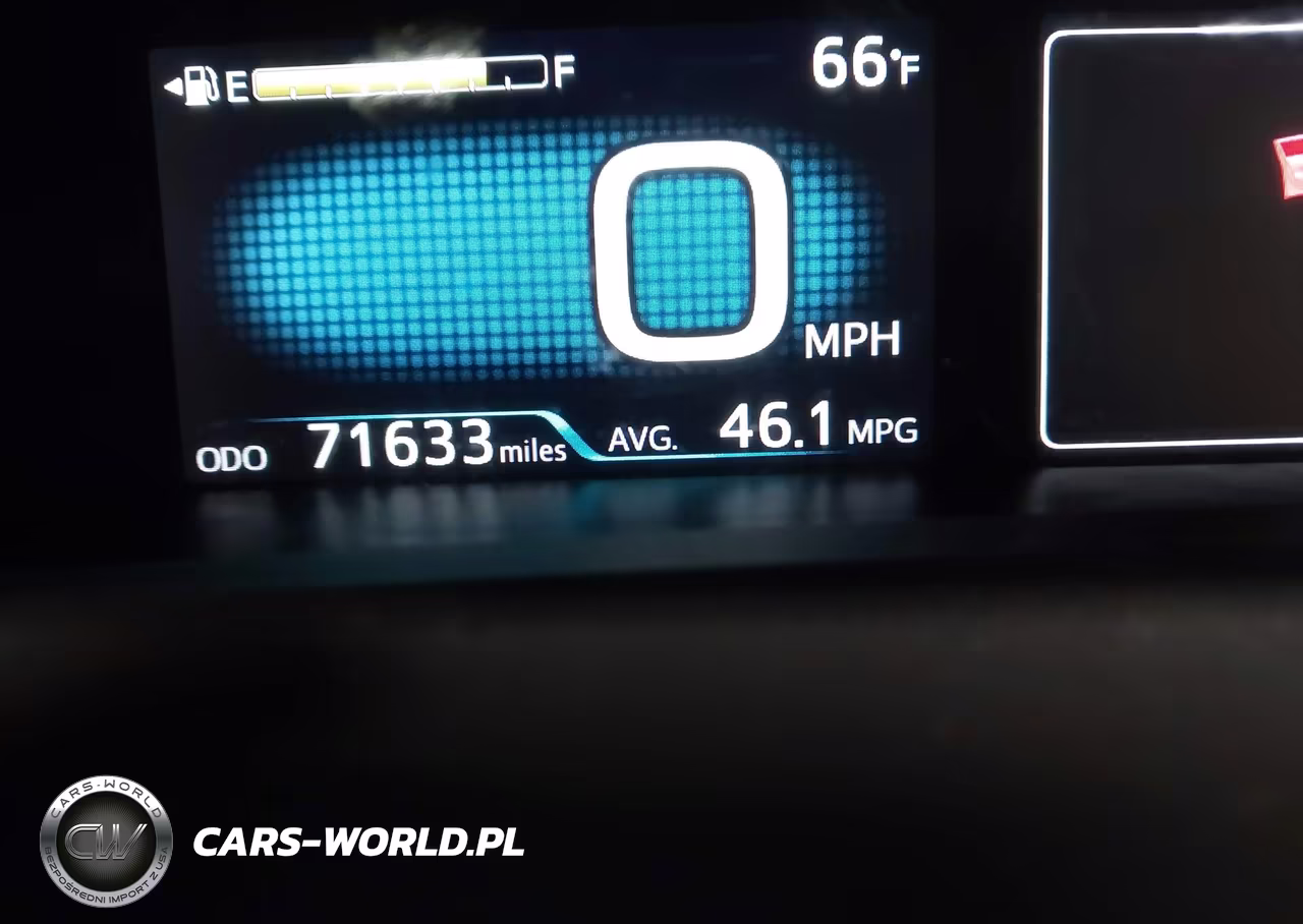2018 Toyota Prius Two VIN:JTDKBRFU4J3587689 - 15
