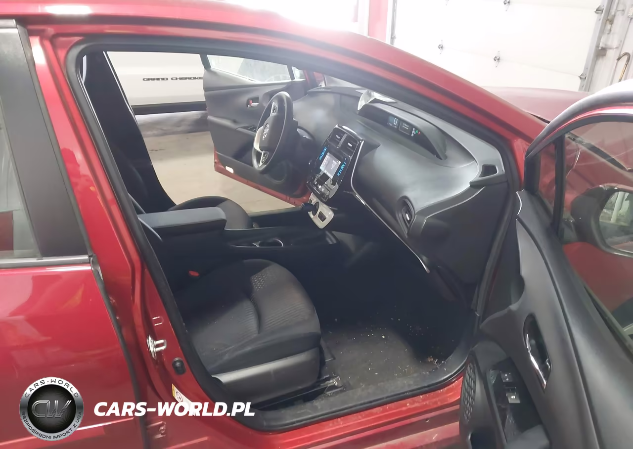 2018 Toyota Prius Two VIN:JTDKBRFU4J3587689 - 5