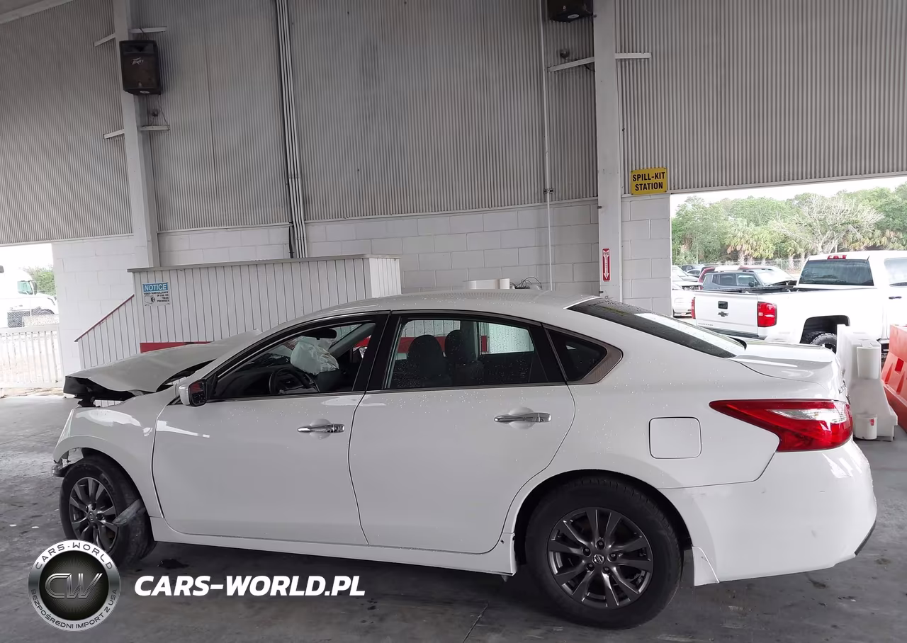 2018 Nissan Altima 2.5 S VIN:1N4AL3APXJC250800 - 14