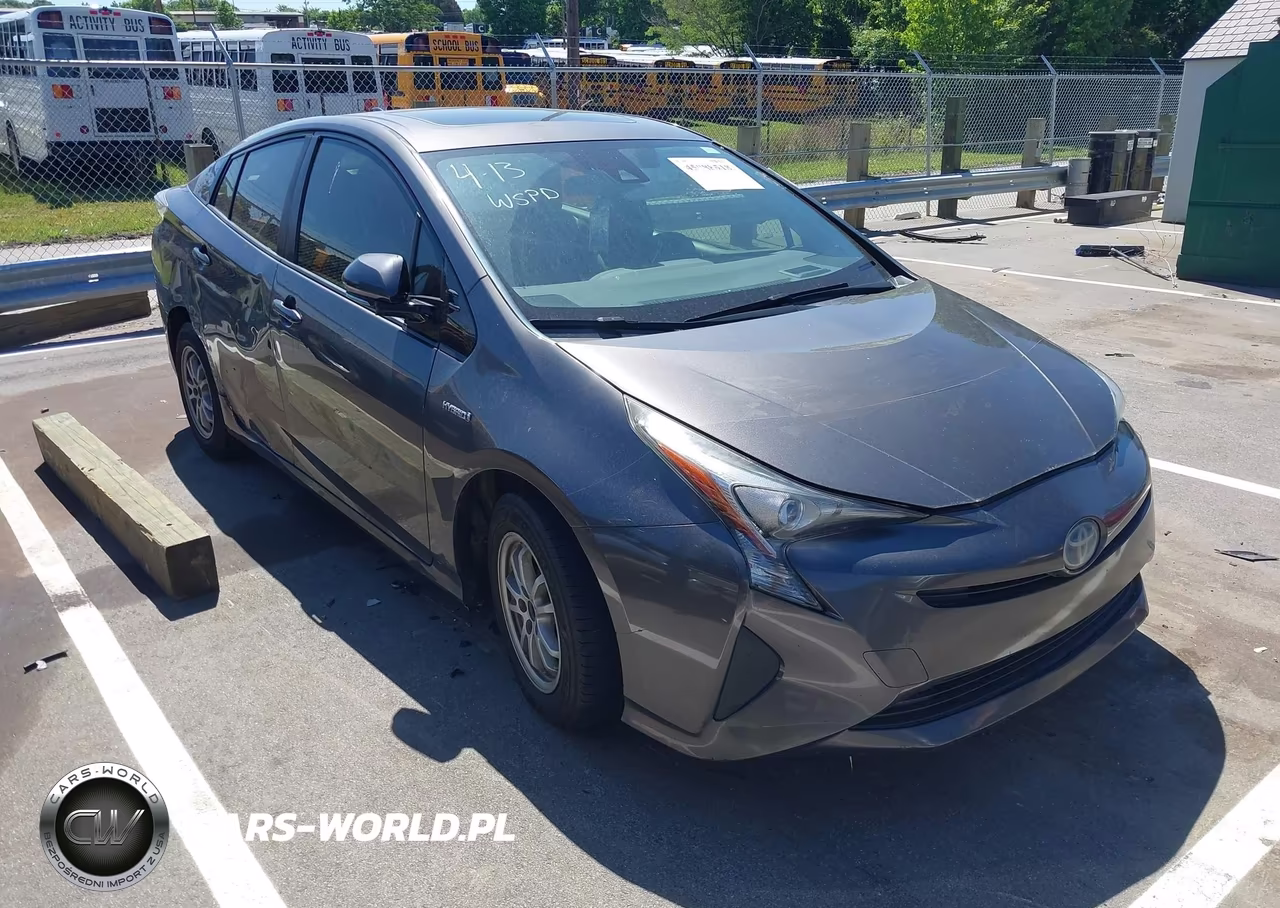 2016 Toyota Prius Three