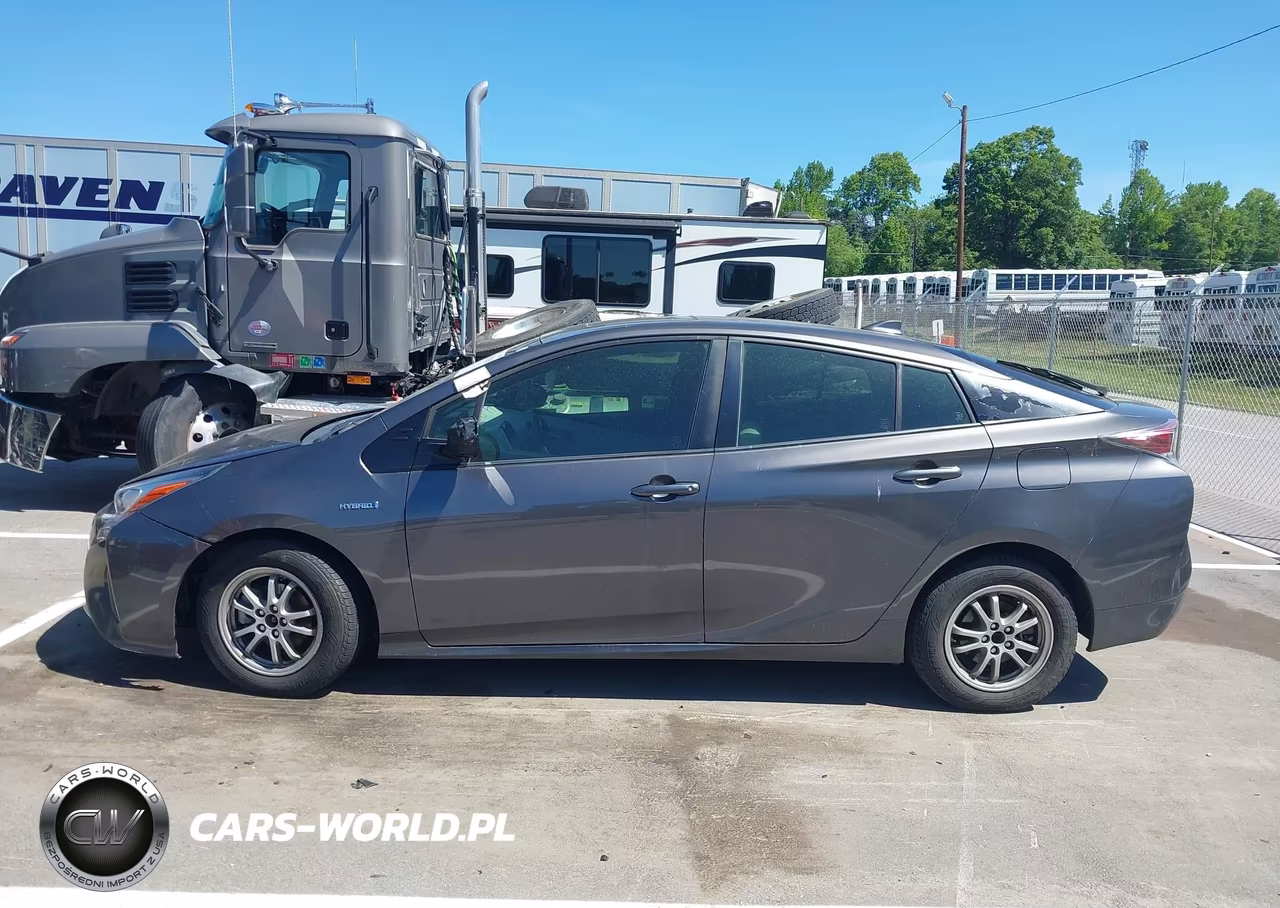 2016 Toyota Prius Three VIN:JTDKARFU3G3526569 - 13