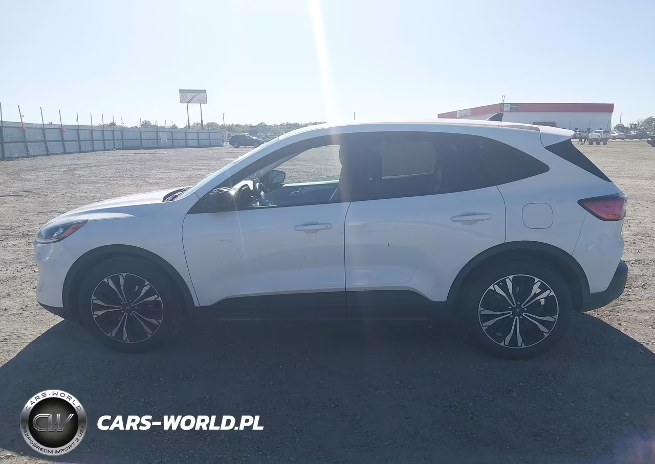 2021 Ford Escape Se VIN:1FMCU0G65MUB29616 - 14
