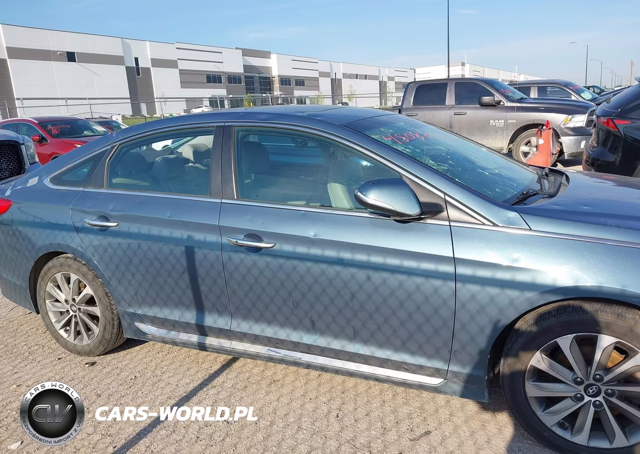 2016 Hyundai Sonata Sport VIN:5NPE34AF5GH421104 - 13