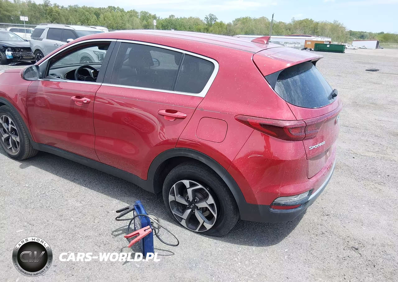 2022 Kia Sportage Lx VIN:KNDPM3AC2N7002330 - 3