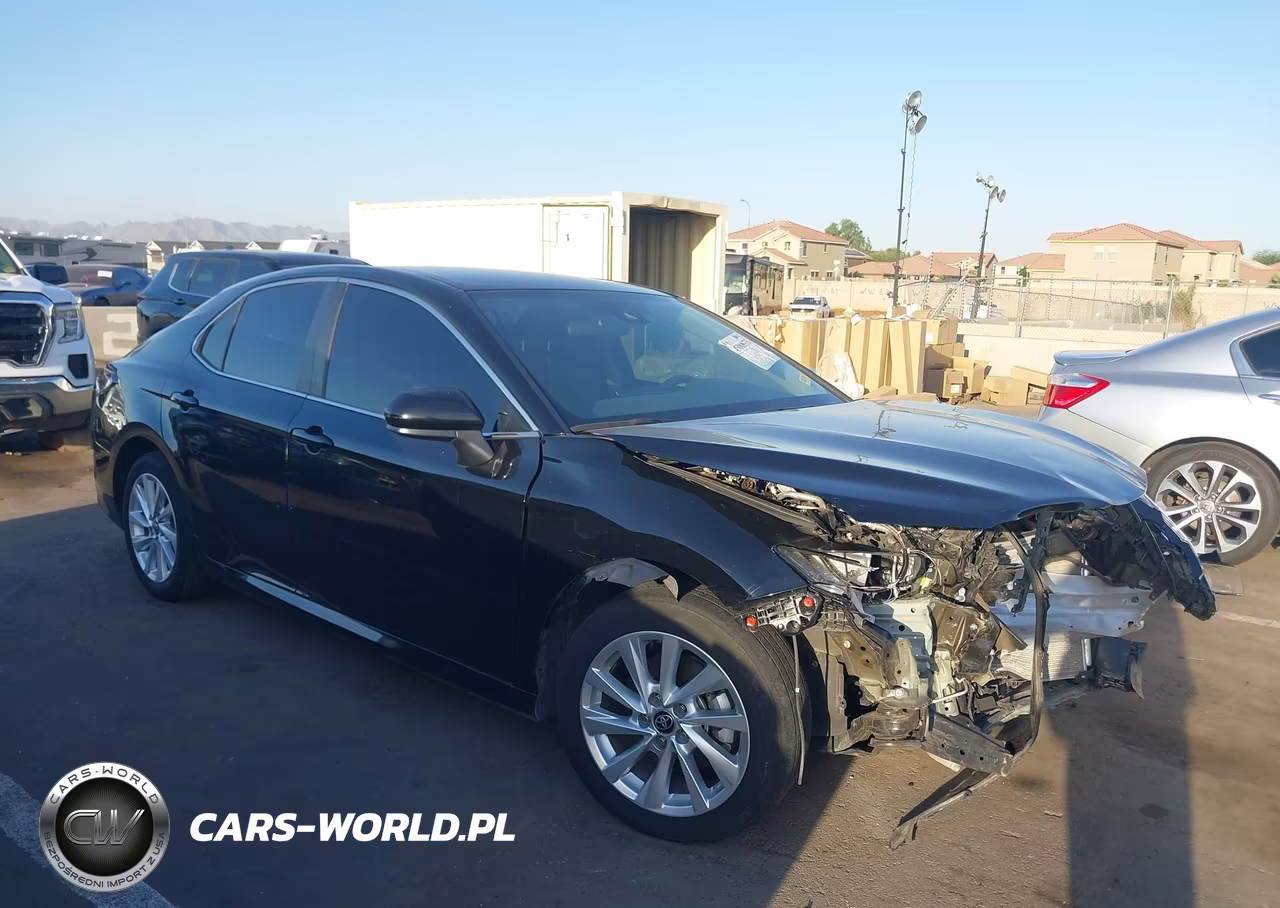 2023 Toyota Camry Le – zdjęcie 1 z 16