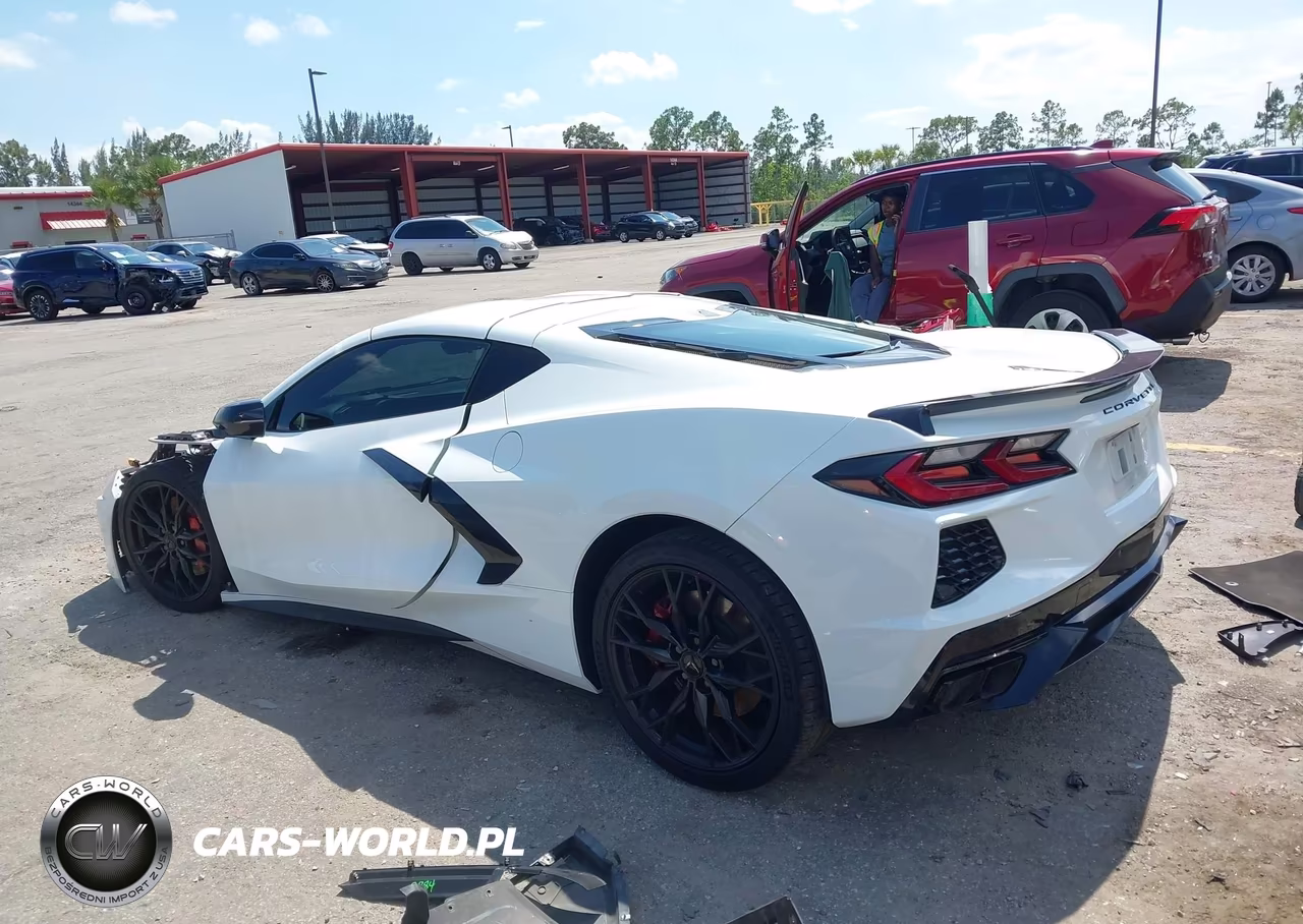 2024 Chevrolet Corvette 2Lt VIN:1G1YB2D40R5107662 - 3
