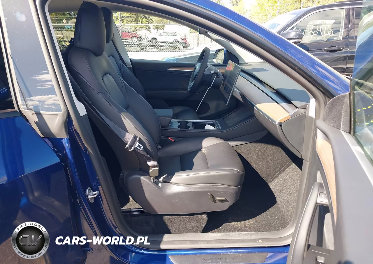 2025 Tesla Model Y Long Range Dual Motor All-Wheel Drive VIN:7SAYGDEE0SF293545 - 5