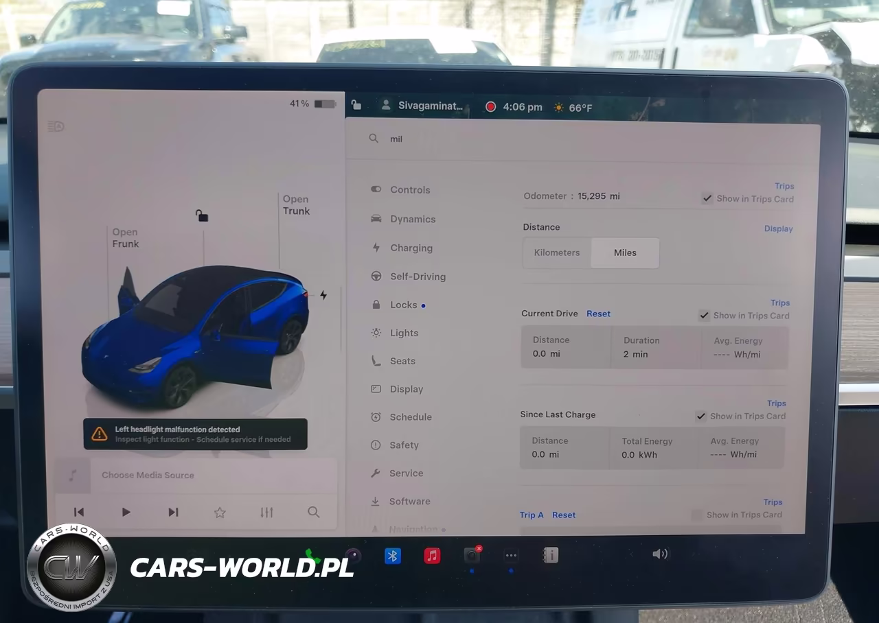 2025 Tesla Model Y Long Range Dual Motor All-Wheel Drive VIN:7SAYGDEE0SF293545 - 7