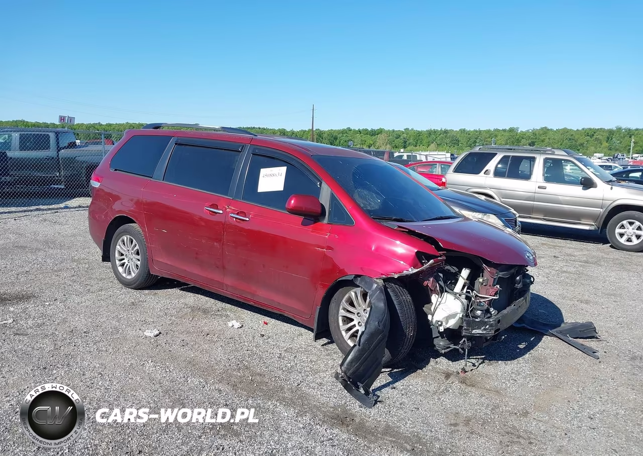 2011 Toyota Sienna Xle V6 – zdjęcie 1 z 16