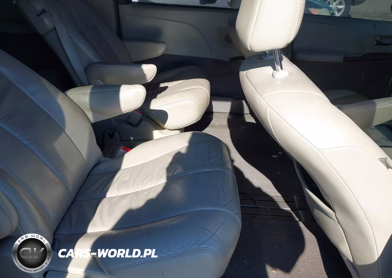 2011 Toyota Sienna Xle V6 VIN:5TDYK3DC7BS114760 - 8