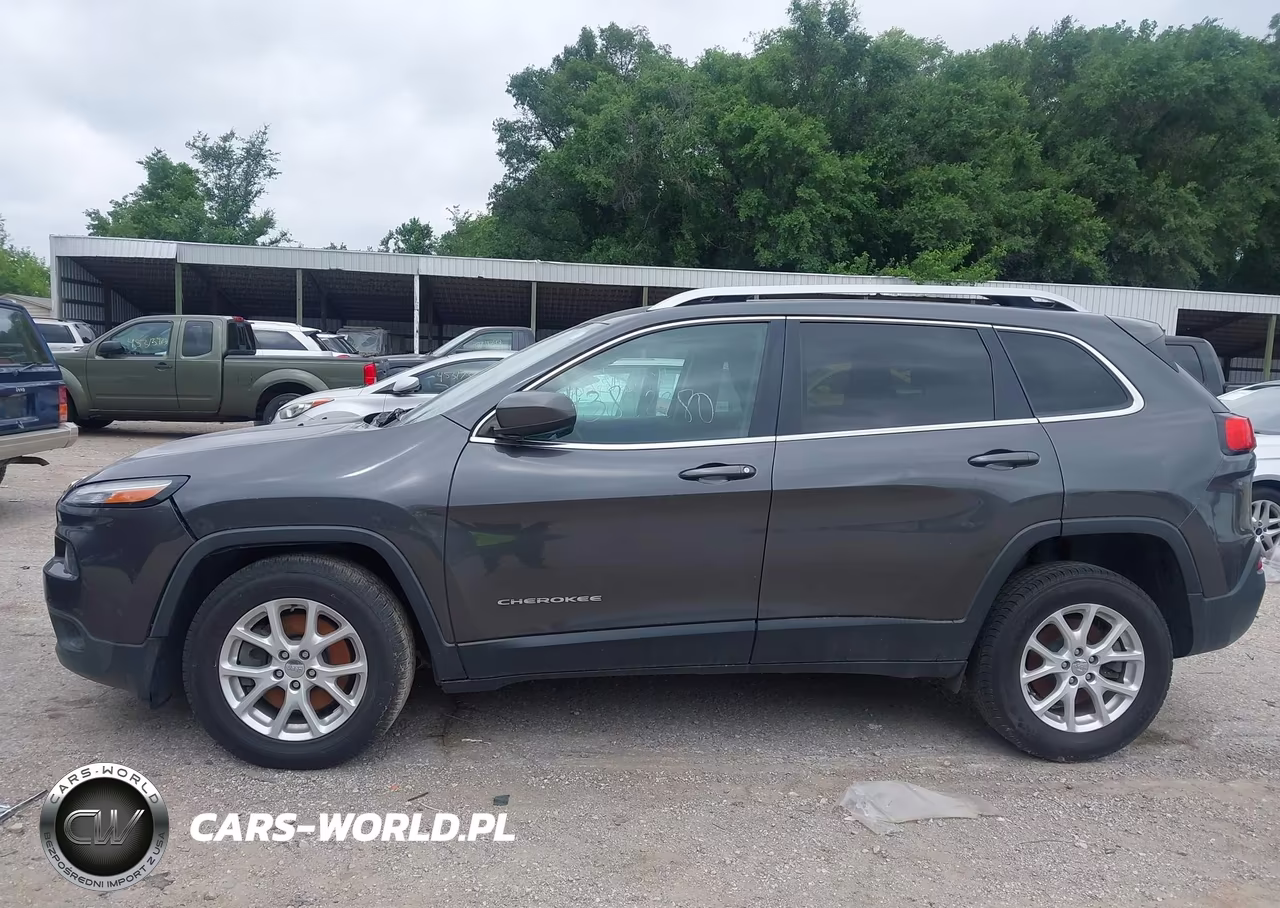 2016 Jeep Cherokee Latitude VIN:1C4PJMCB7GW144118 - 14