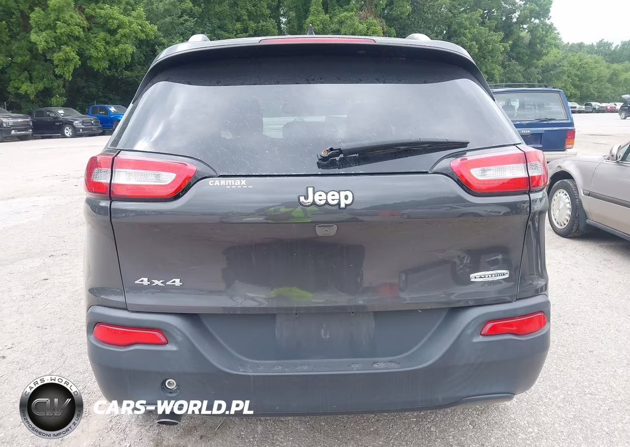 2016 Jeep Cherokee Latitude VIN:1C4PJMCB7GW144118 - 16