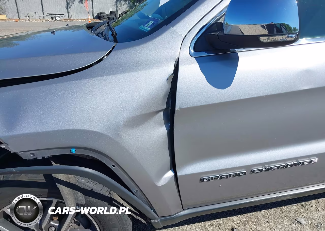 2019 Jeep Grand Cherokee Limited 4X4 VIN:1C4RJFBG8KC830793 - 18