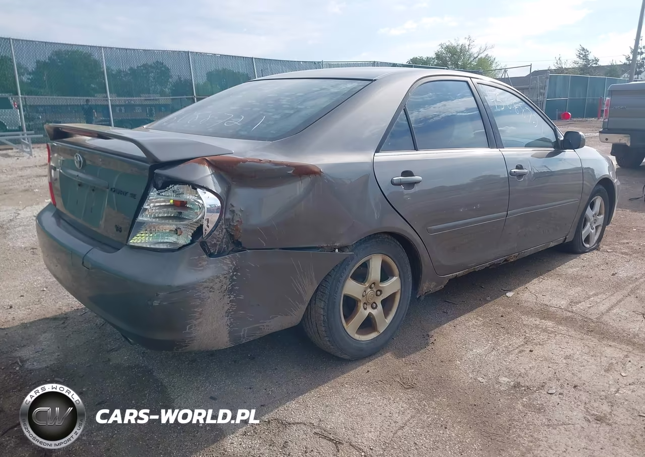 2002 Toyota Camry Se VIN:4T1BF30KX2U538030 - 4