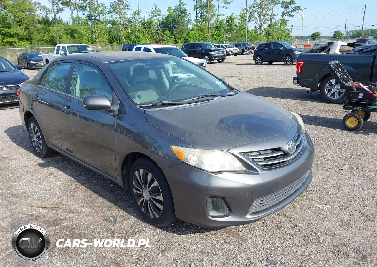 2013 Toyota Corolla Le – zdjęcie 1 z 16