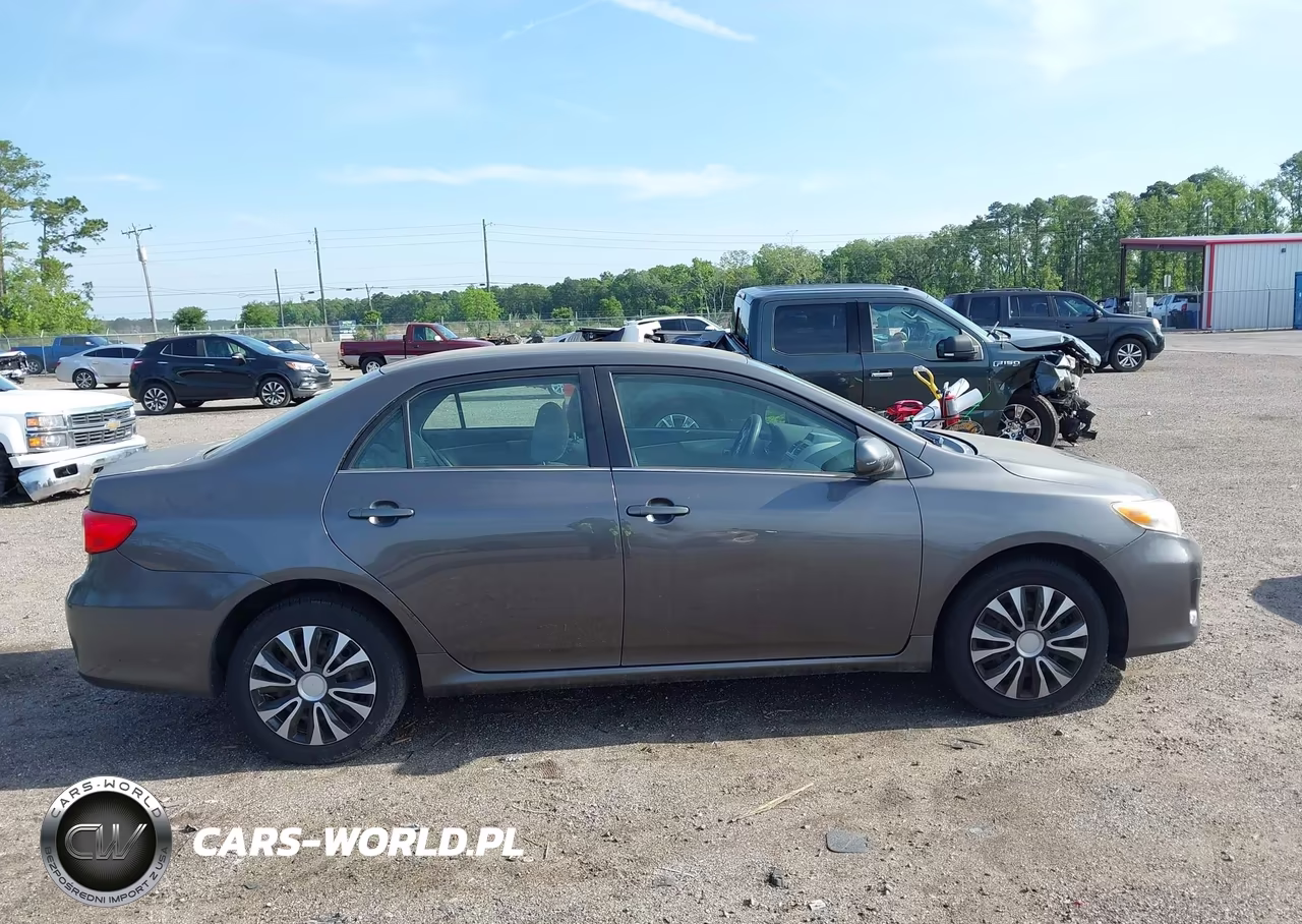 2013 Toyota Corolla Le VIN:5YFBU4EE7DP108068 - 13