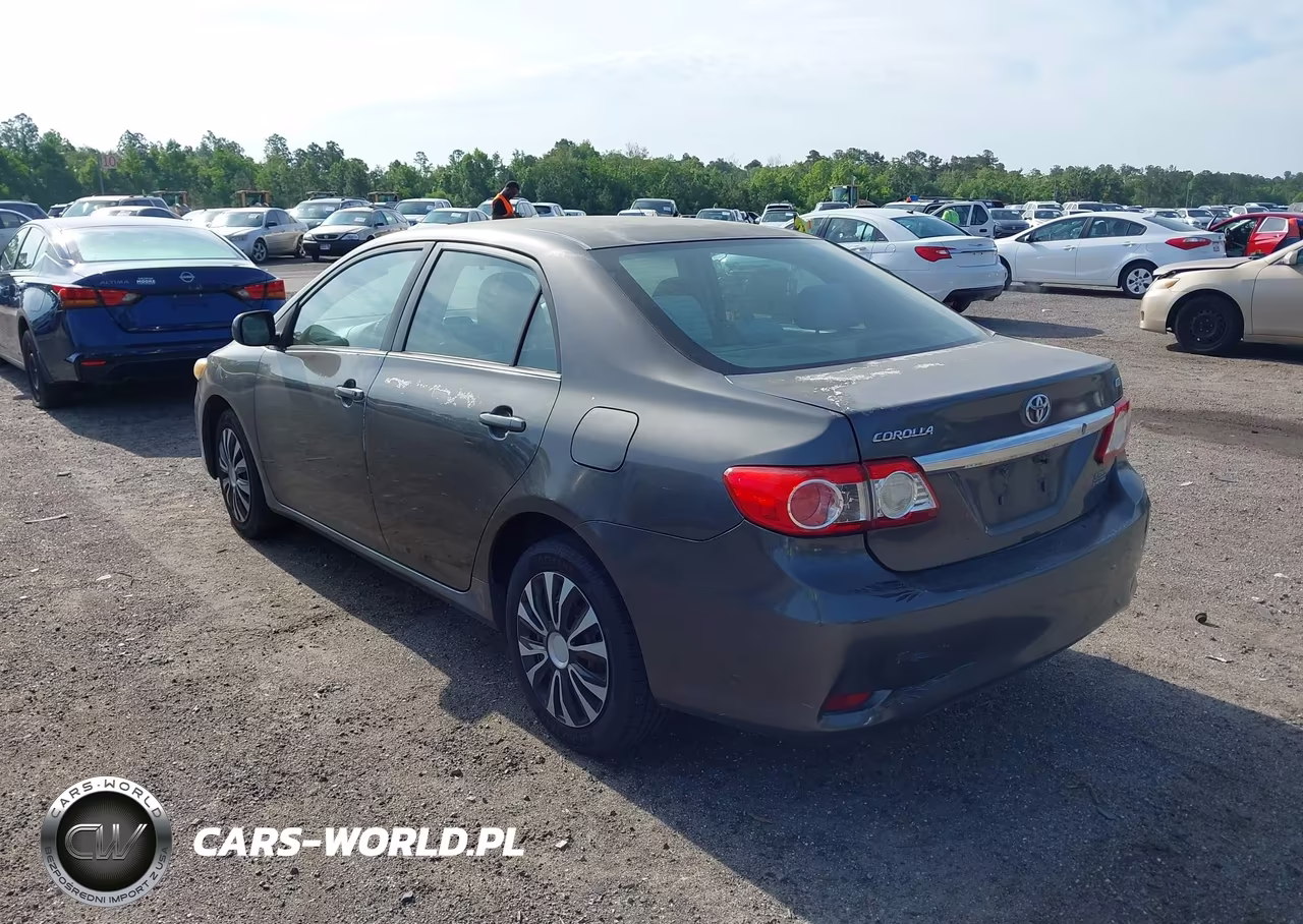 2013 Toyota Corolla Le VIN:5YFBU4EE7DP108068 - 3