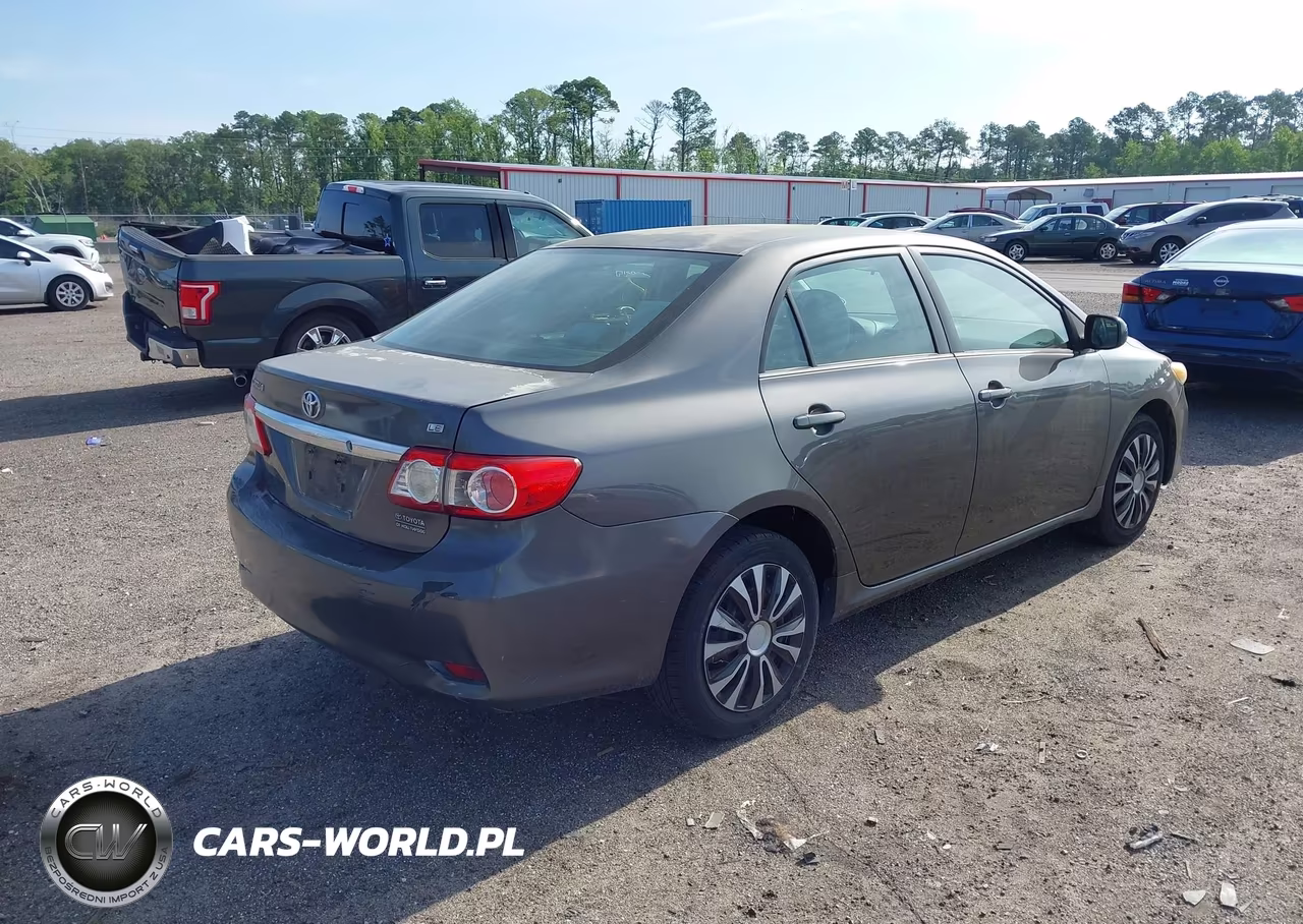 2013 Toyota Corolla Le VIN:5YFBU4EE7DP108068 - 4