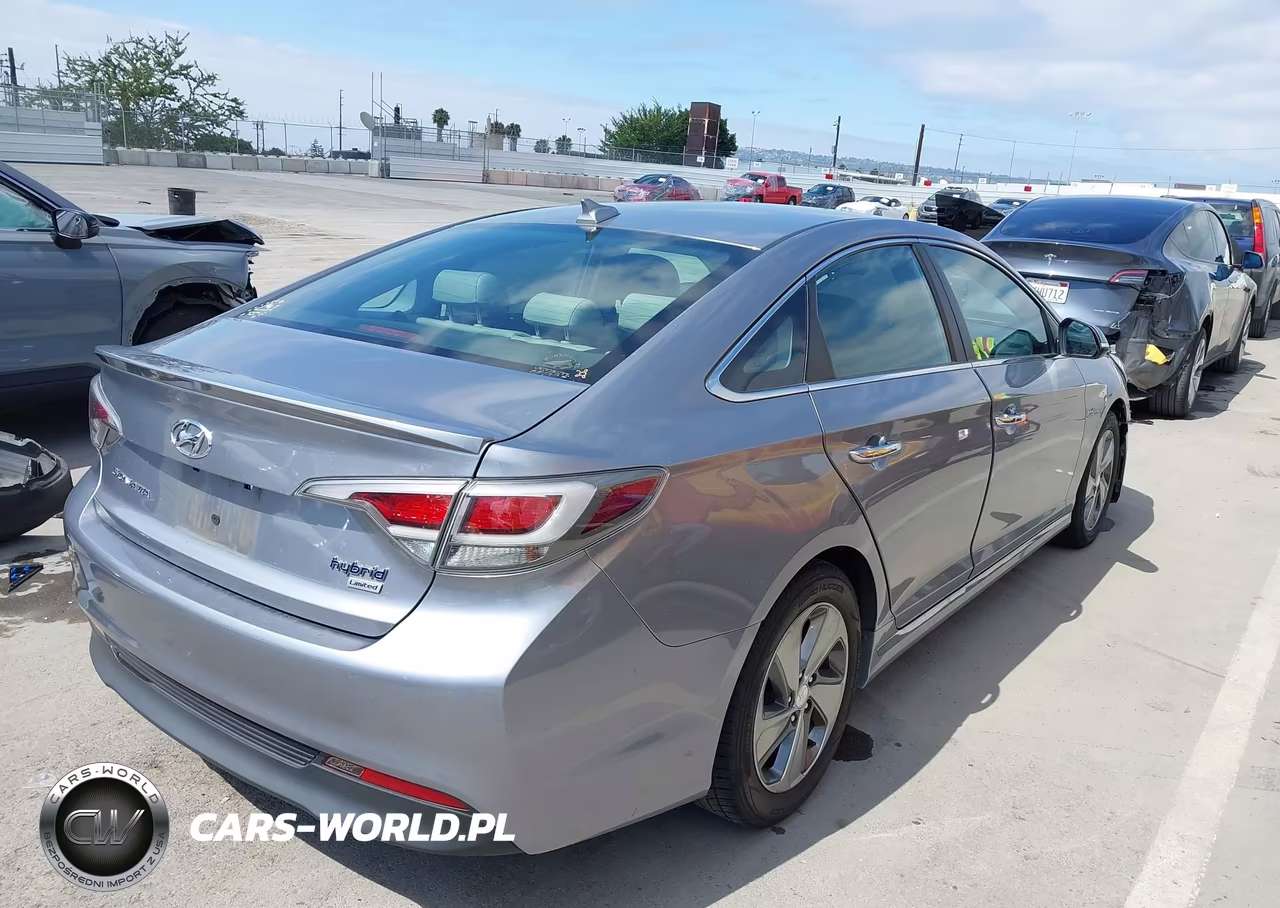 2017 Hyundai Sonata Hybrid Limited VIN:KMHE34L14HA050961 - 4