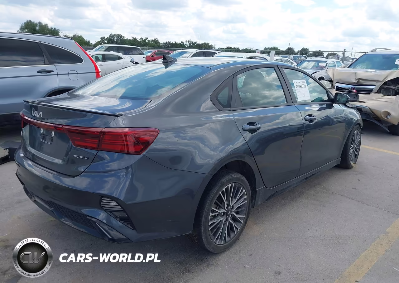 2024 Kia Forte Gt-Line VIN:3KPF54AD4RE824785 - 4