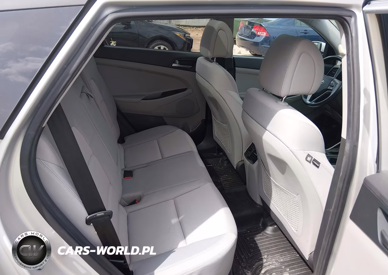 2017 Hyundai Tucson Value VIN:KM8J3CA21HU565208 - 8