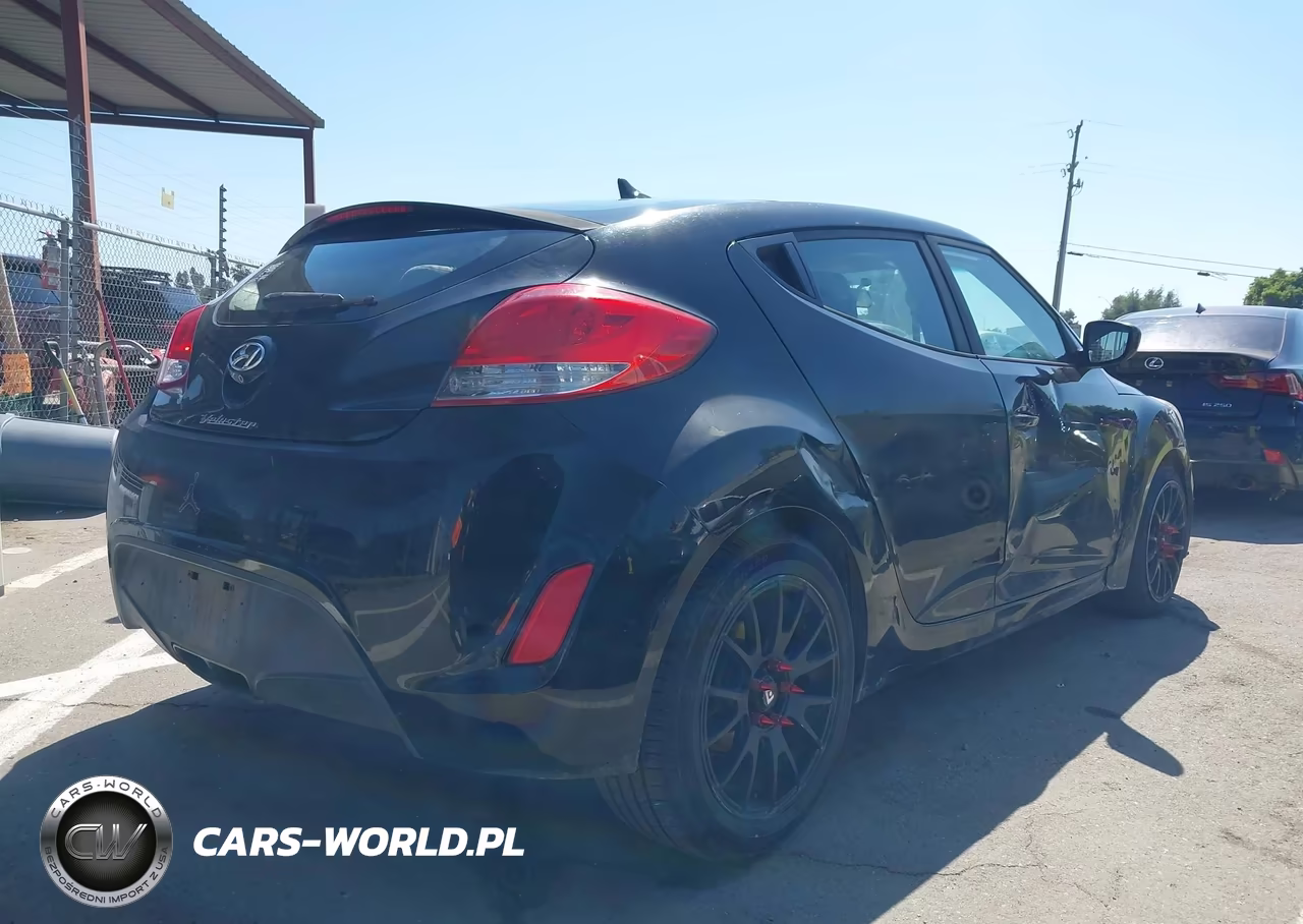 2016 Hyundai Veloster VIN:KMHTC6AD5GU291960 - 4