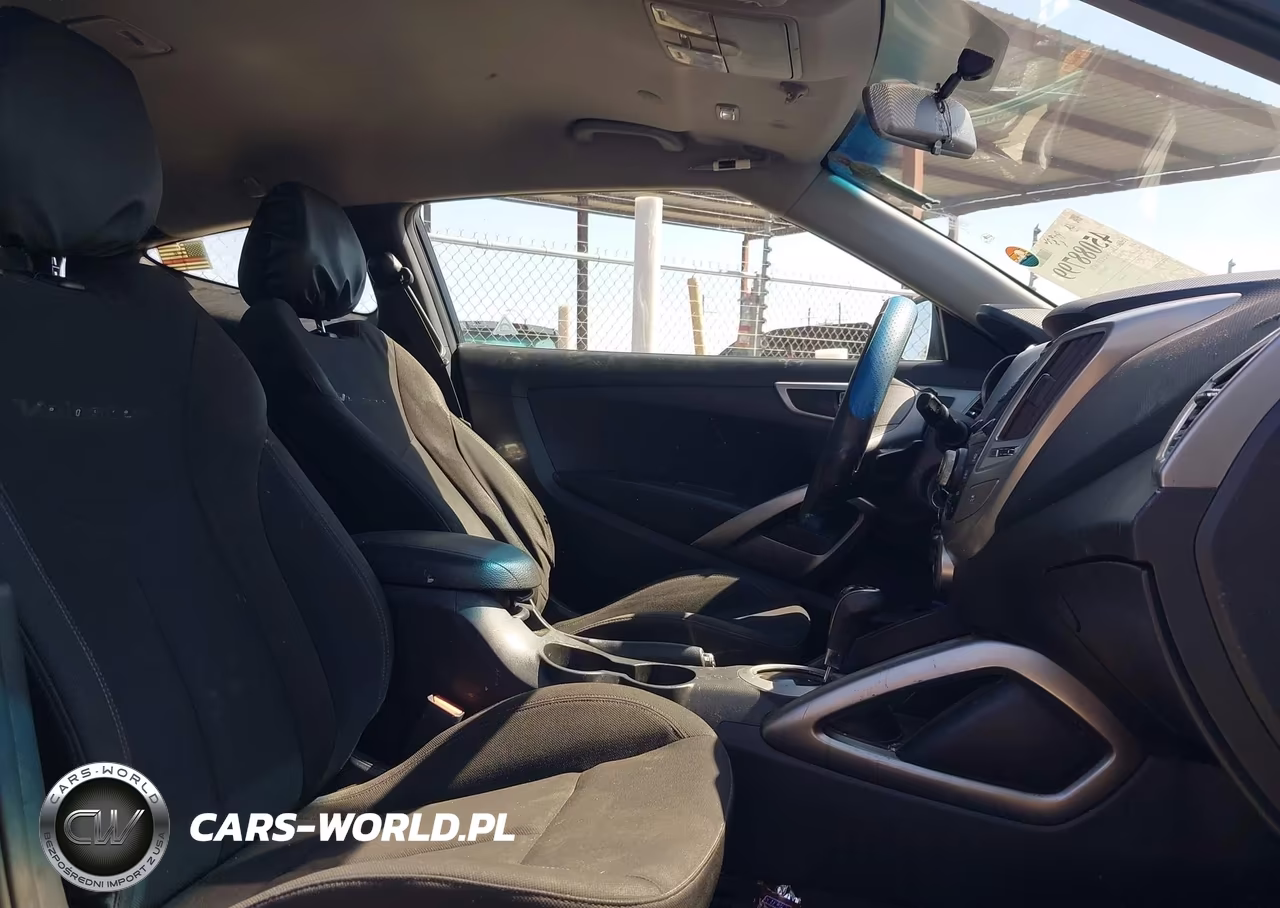 2016 Hyundai Veloster VIN:KMHTC6AD5GU291960 - 5