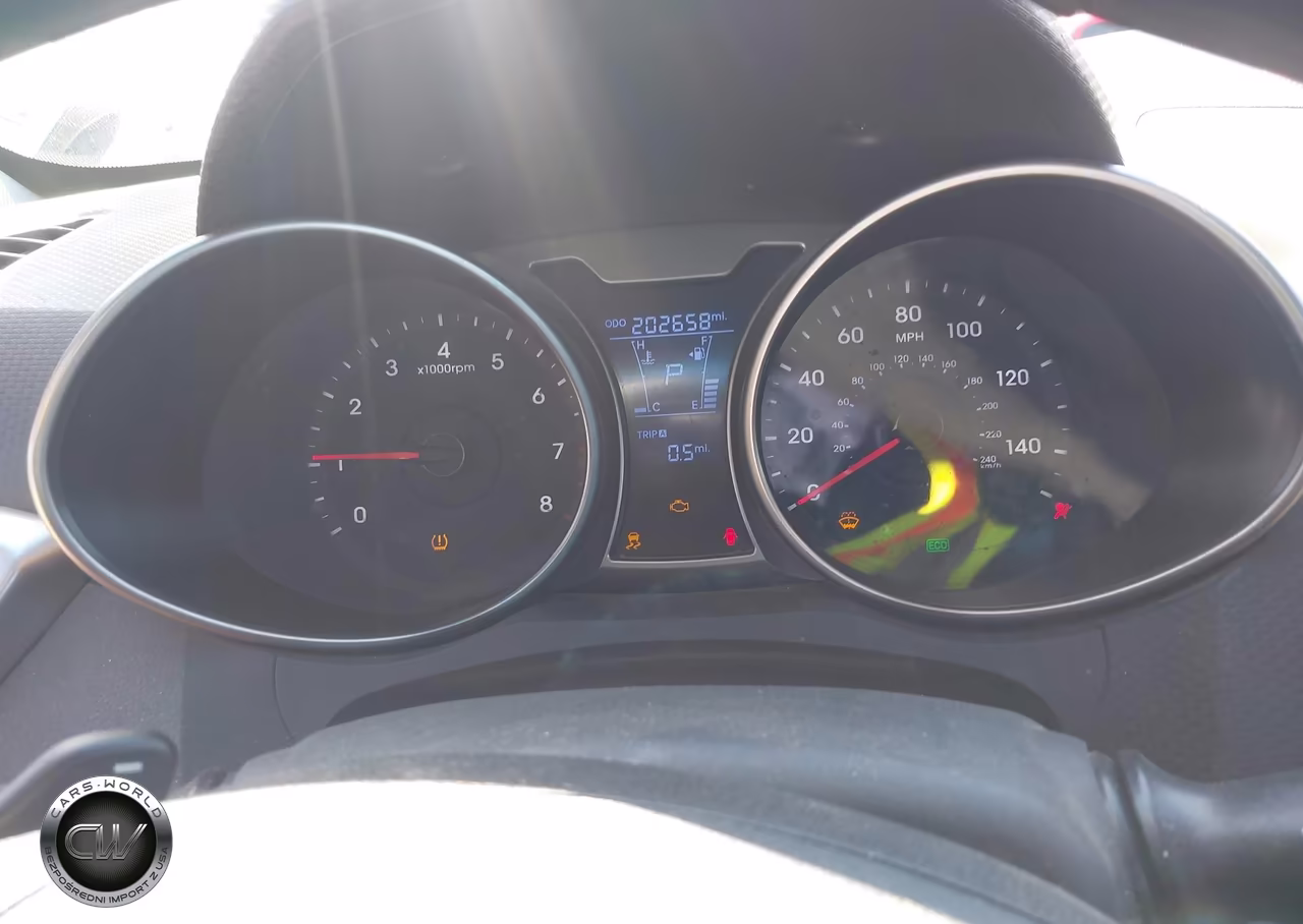 2016 Hyundai Veloster VIN:KMHTC6AD5GU291960 - 7