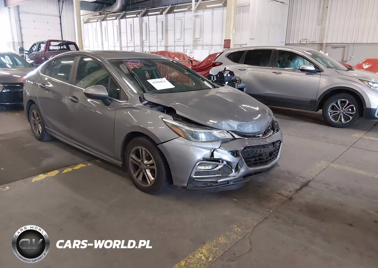 2018 Chevrolet Cruze Lt Auto – zdjęcie 1 z 16
