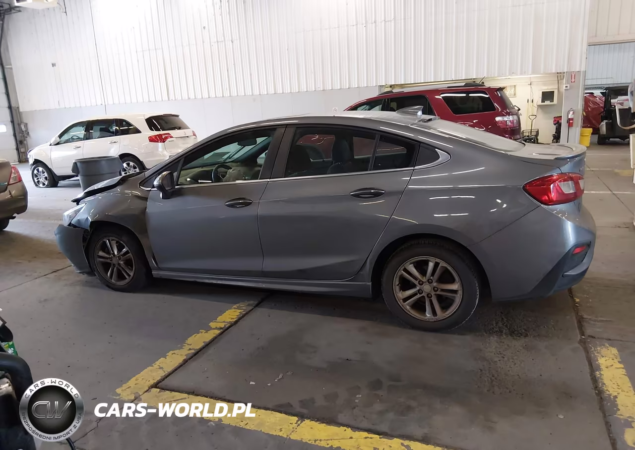 2018 Chevrolet Cruze Lt Auto VIN:1G1BE5SM0J7153745 - 14