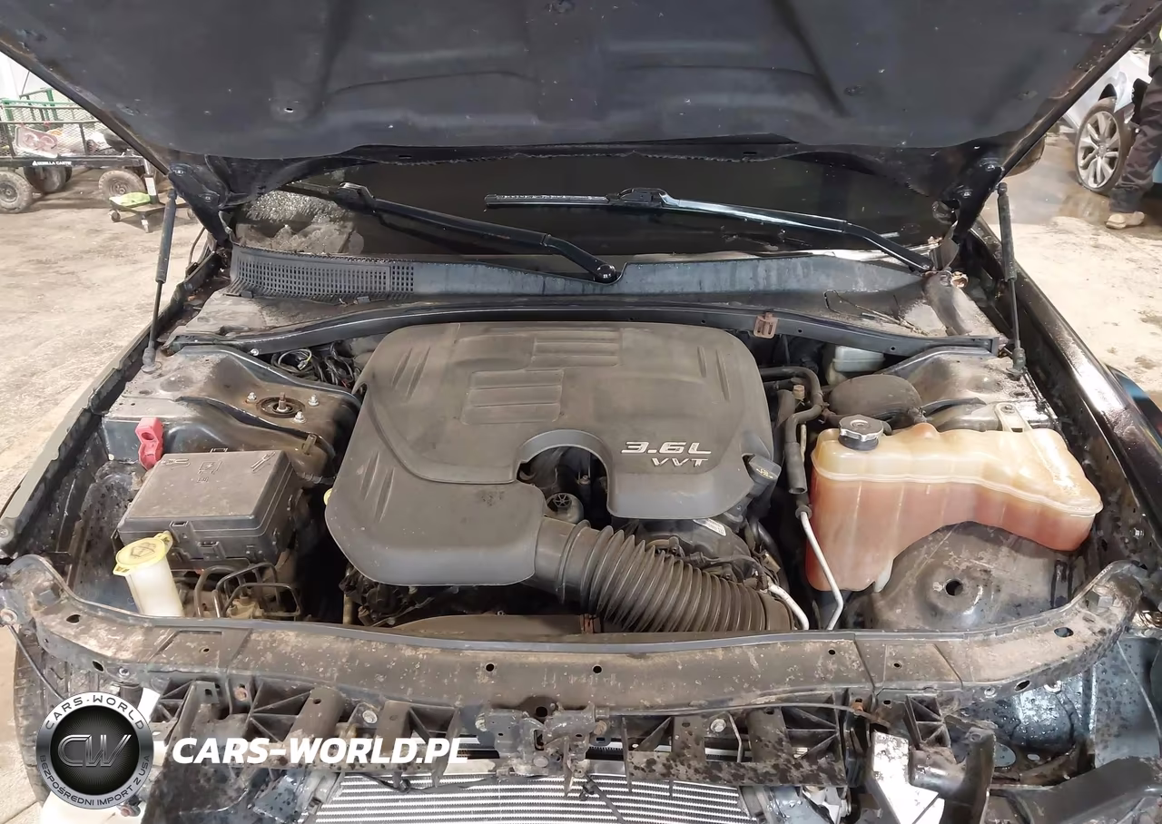 2014 Chrysler 300 VIN:2C3CCAAG1EH260100 - 10