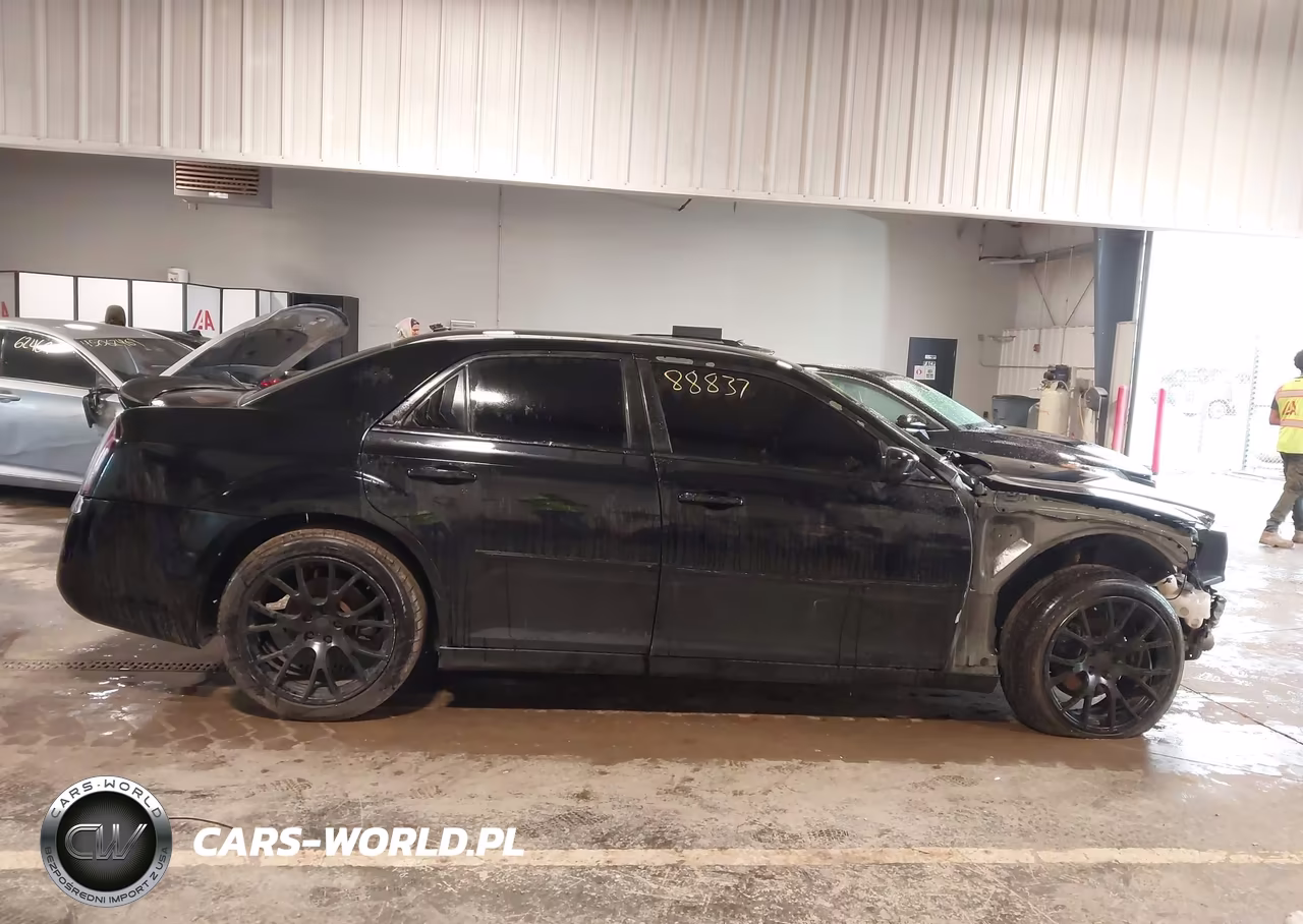 2014 Chrysler 300 VIN:2C3CCAAG1EH260100 - 14