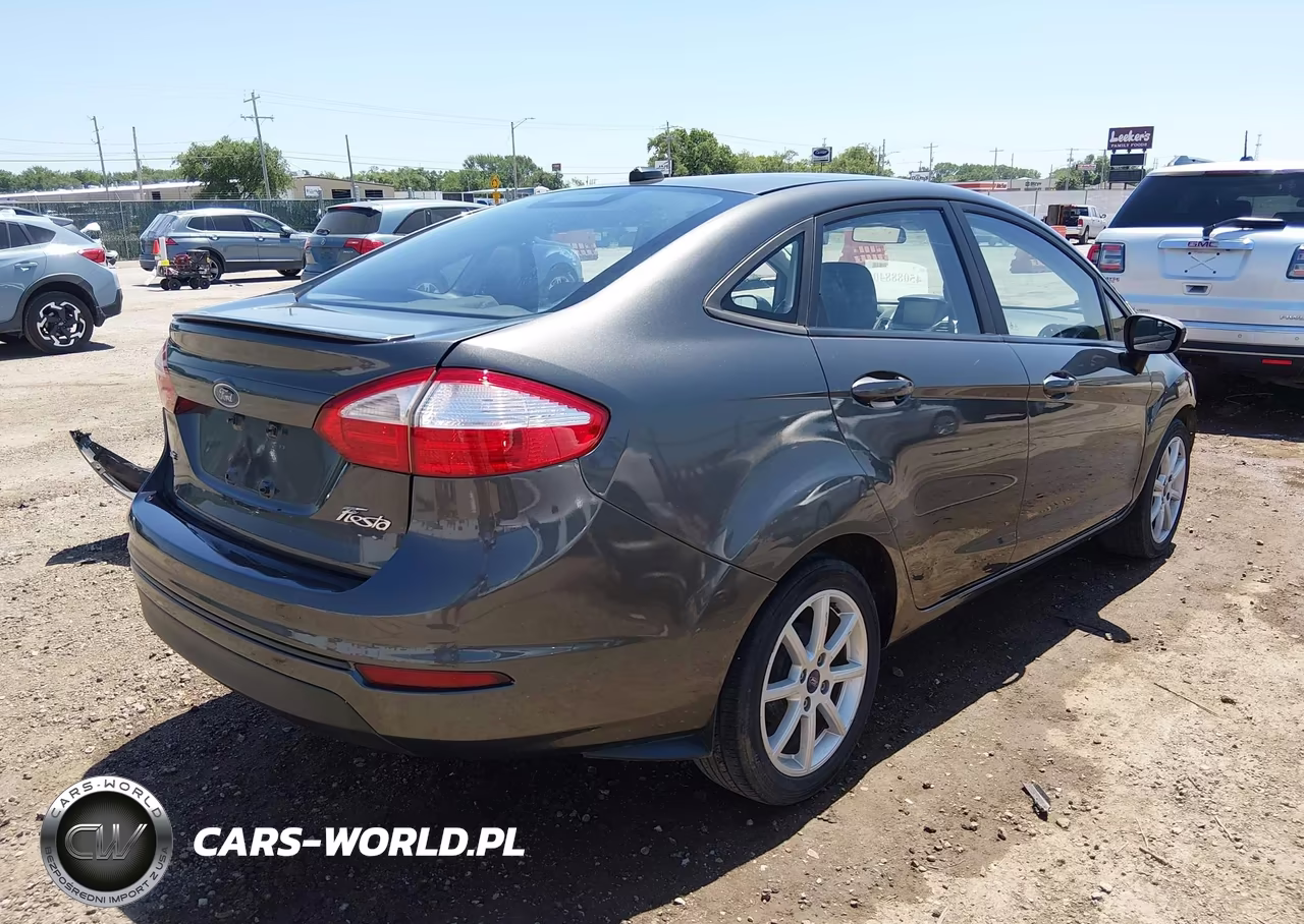 2015 Ford Fiesta Se VIN:3FADP4BJ5FM213466 - 4