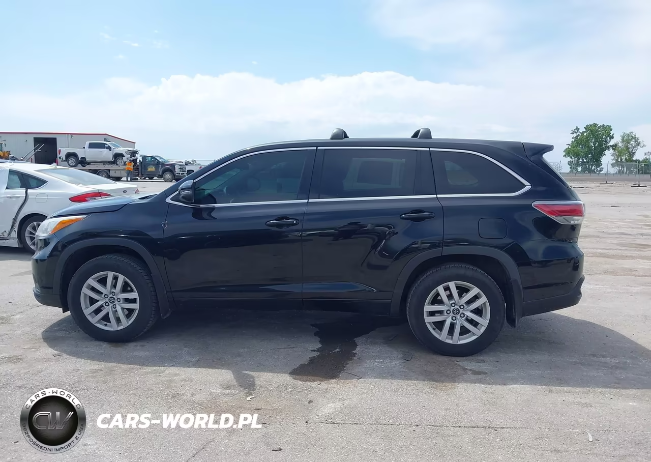 2016 Toyota Highlander Le V6 VIN:5TDBKRFH3GS300546 - 14