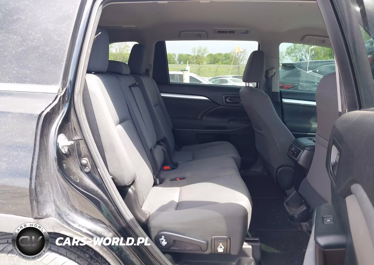2016 Toyota Highlander Le V6 VIN:5TDBKRFH3GS300546 - 8