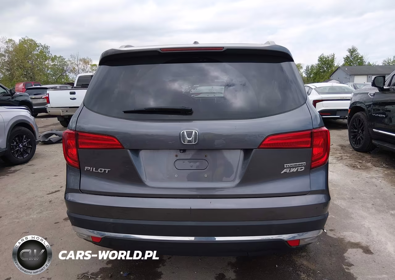2017 Honda Pilot Touring VIN:5FNYF6H93HB084710 - 16