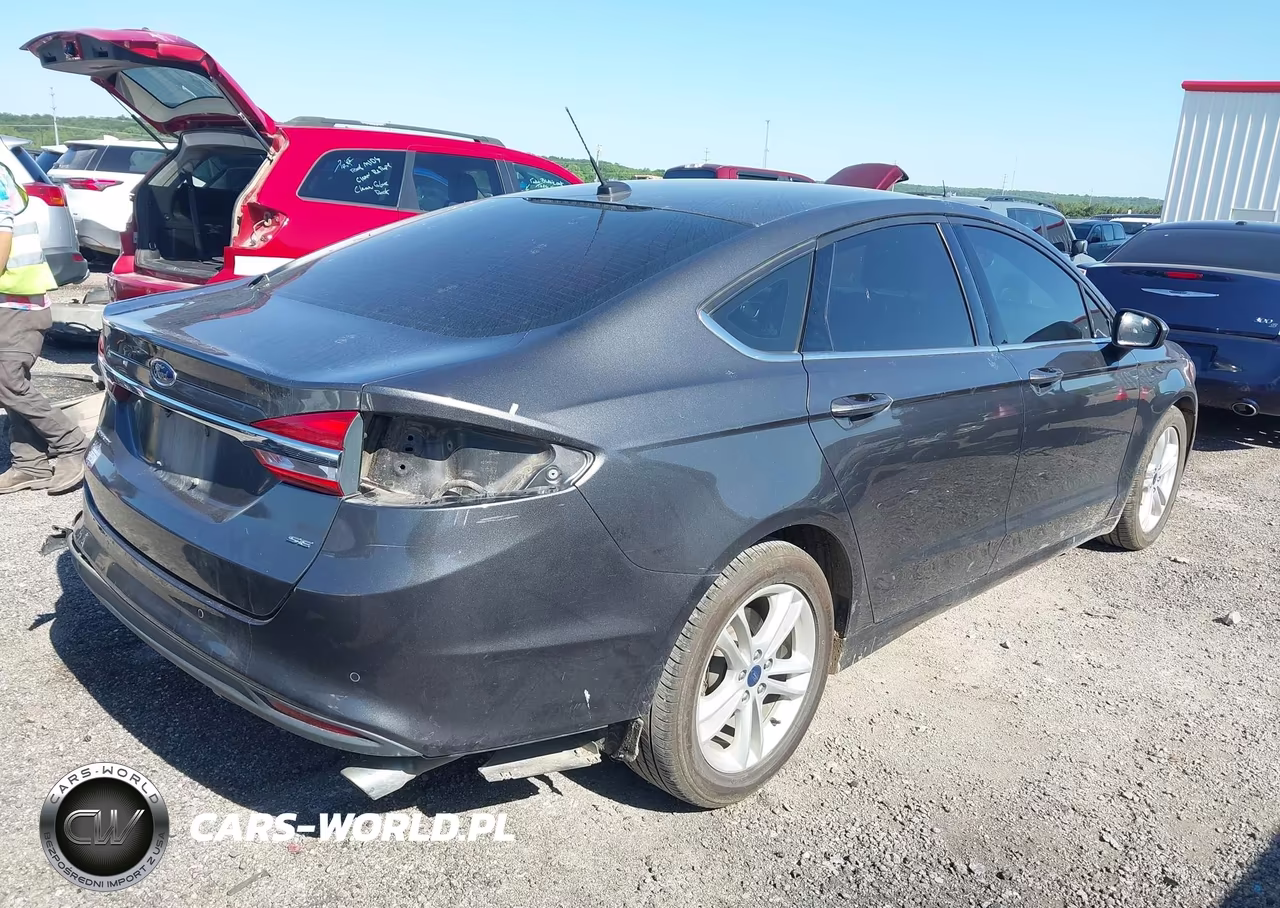 2018 Ford Fusion Se VIN:3FA6P0H7XJR203573 - 4