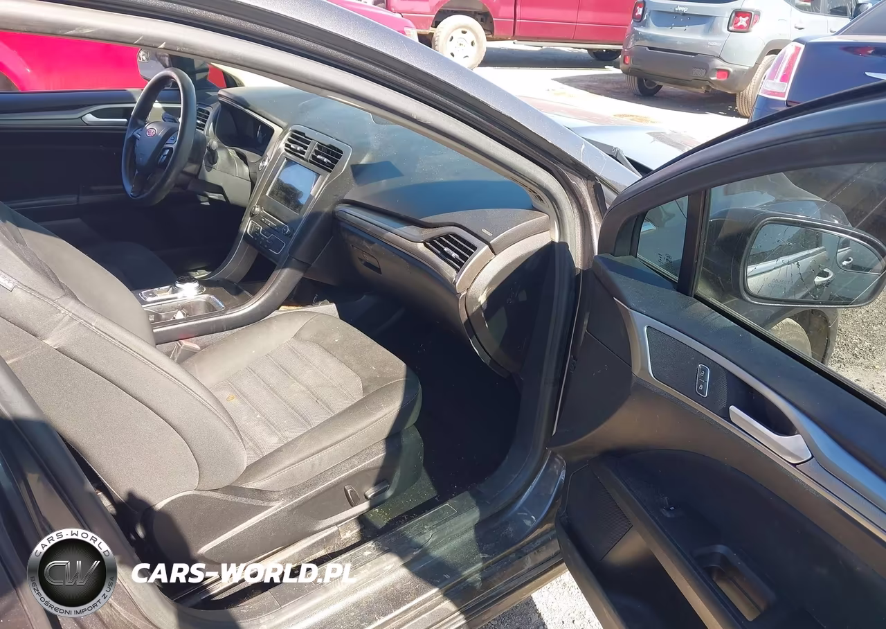 2018 Ford Fusion Se VIN:3FA6P0H7XJR203573 - 5