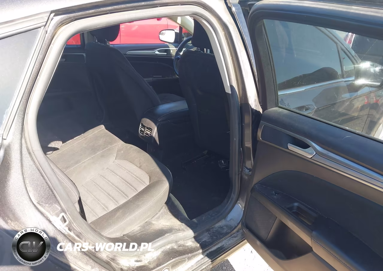 2018 Ford Fusion Se VIN:3FA6P0H7XJR203573 - 8