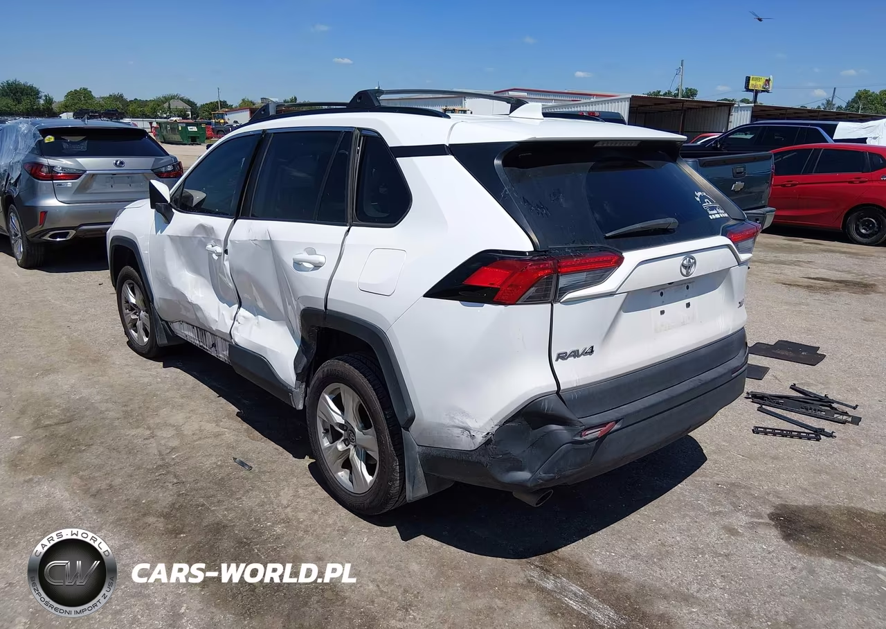 2021 Toyota Rav4 Xle VIN:2T3W1RFV2MC169096 - 3