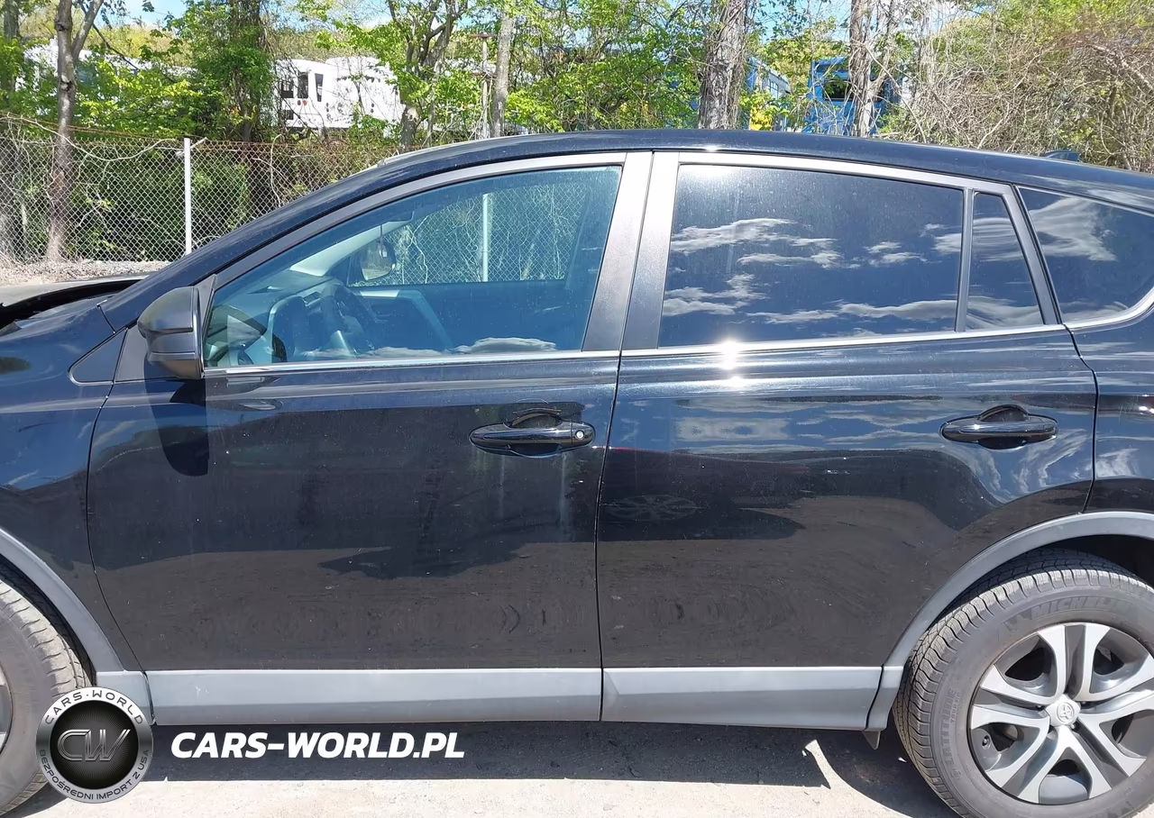 2018 Toyota Rav4 Le VIN:2T3ZFREV5JW465188 - 14
