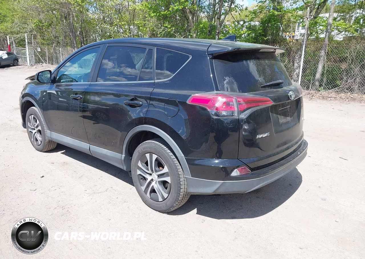 2018 Toyota Rav4 Le VIN:2T3ZFREV5JW465188 - 3