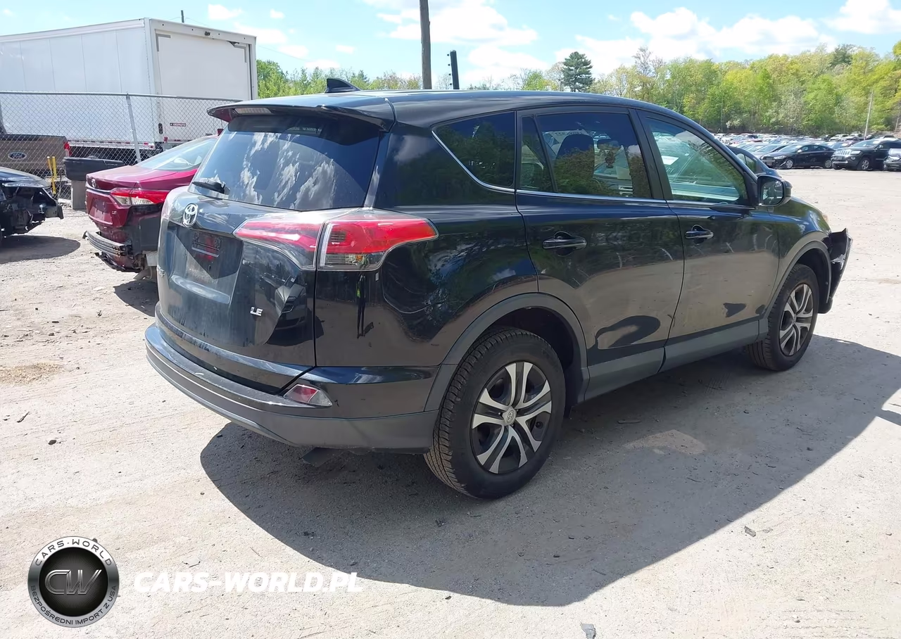 2018 Toyota Rav4 Le VIN:2T3ZFREV5JW465188 - 4