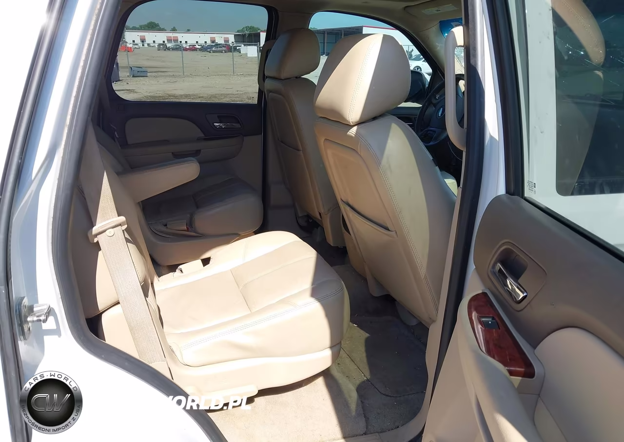 2013 Chevrolet Tahoe Lt VIN:1GNSCBE0XDR322366 - 8