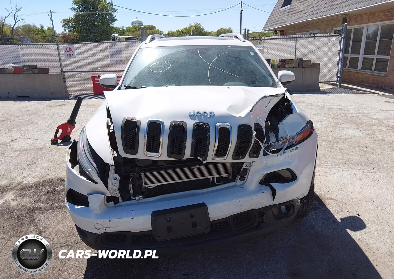 2015 Jeep Cherokee Latitude VIN:1C4PJMCS1FW565170 - 13