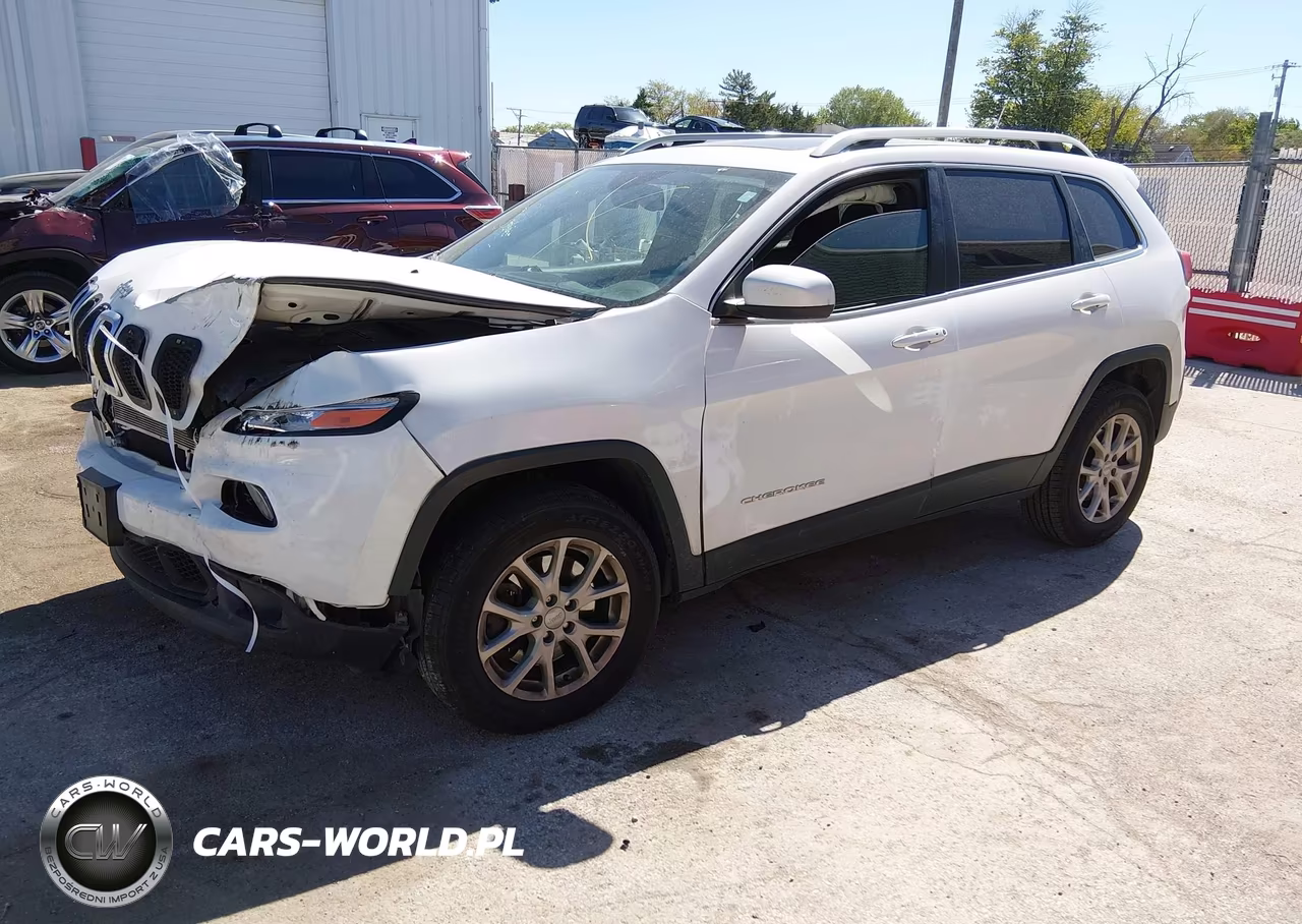2015 Jeep Cherokee Latitude VIN:1C4PJMCS1FW565170 - 2