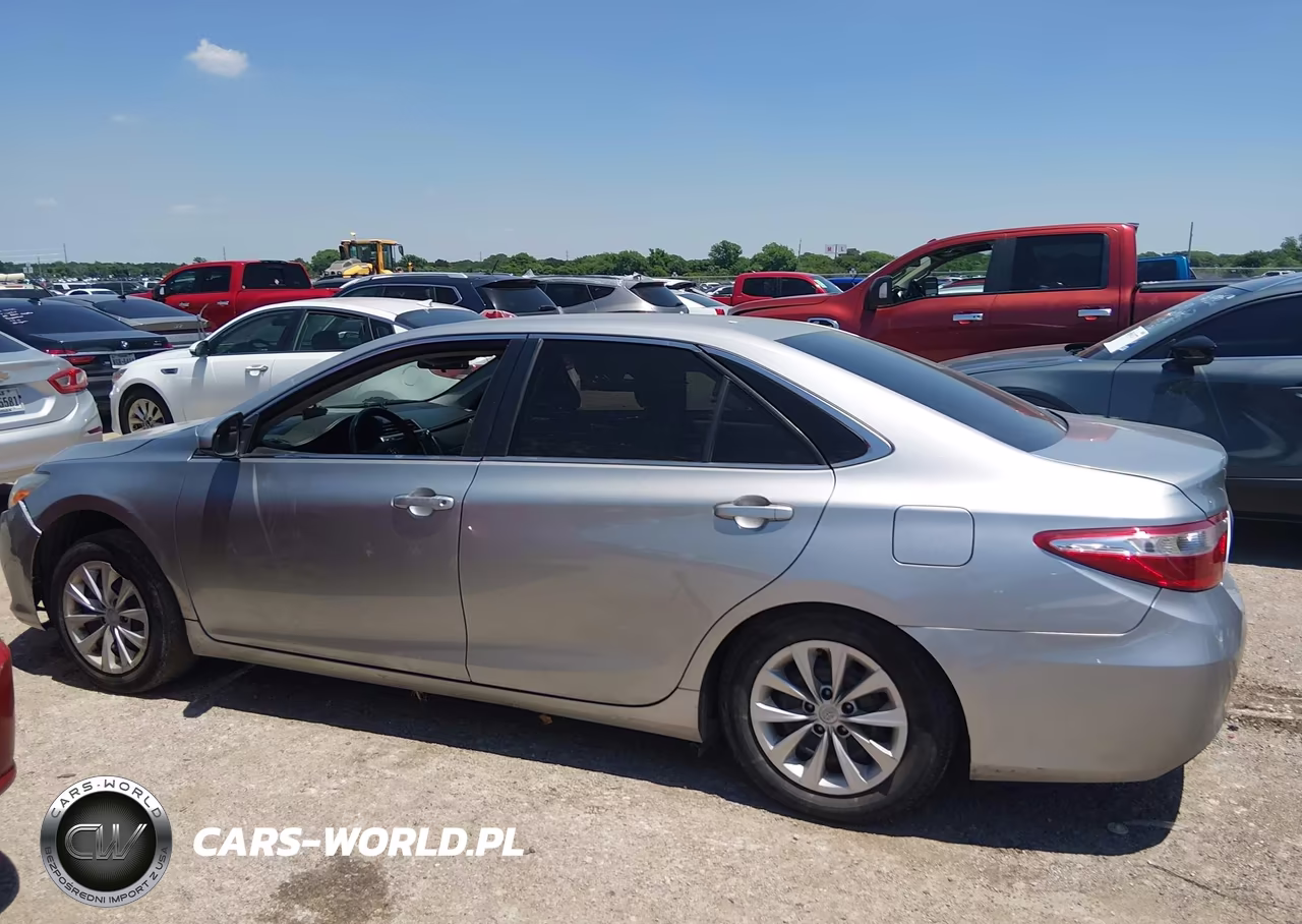2016 Toyota Camry Le VIN:4T4BF1FK2GR542789 - 14